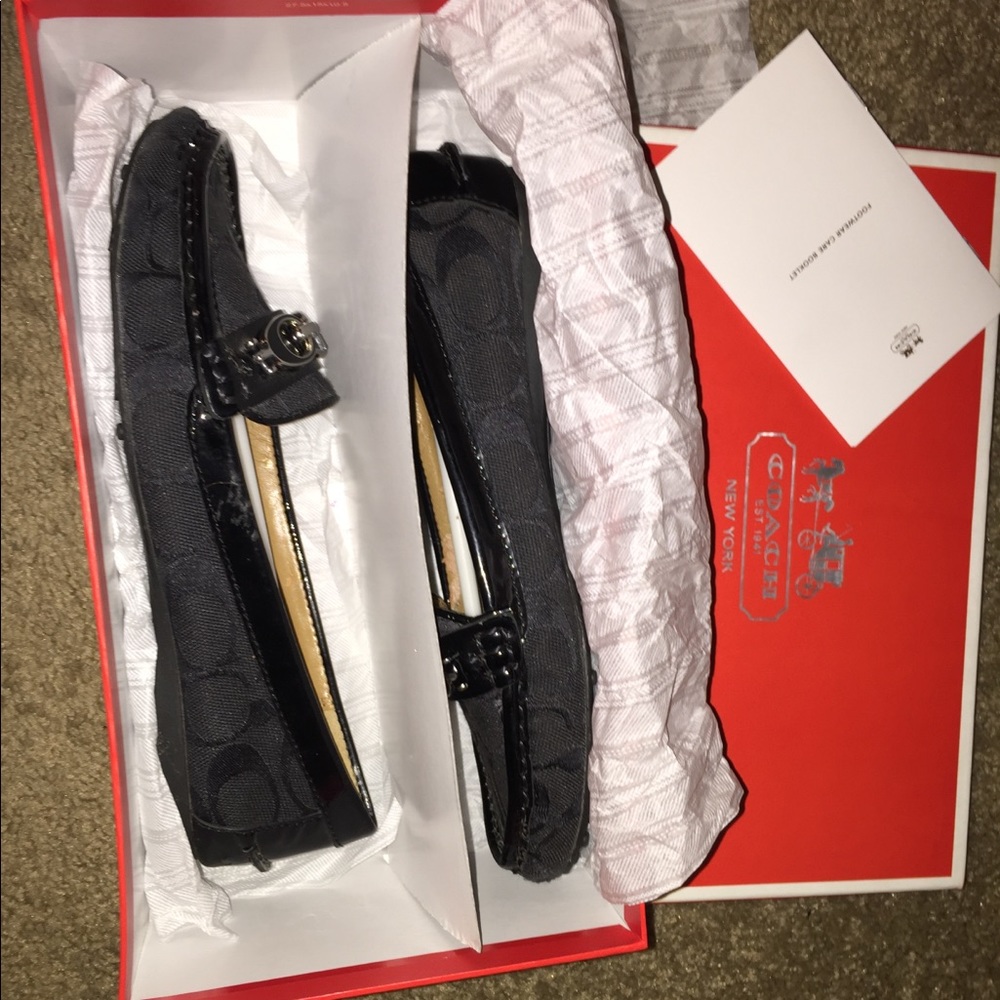 Coach flats
